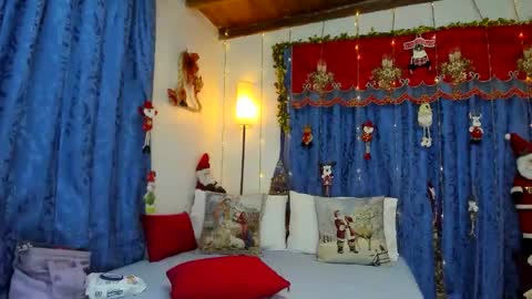 Snapshot of milfboobs_10 chatting on 12/04/25, 11:46 Nakary Bustamante online show from 12/04/25, 11:46