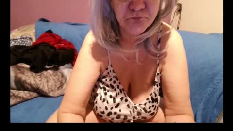 Milfchantal online show from 01/25/25, 02:58