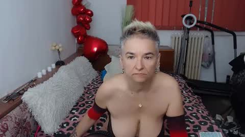 milfdolores online show from 09/26/25, 05:11