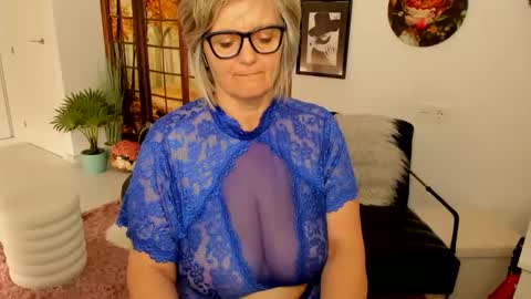 MilfElla online show from 03/04/25, 01:59