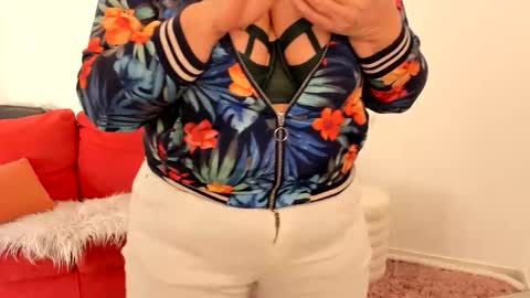 MilfElla online show from 01/10/26, 10:17