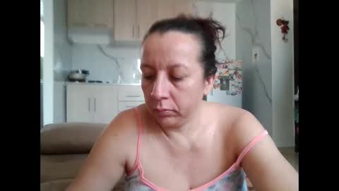 milfevha online show from 12/15/25, 09:41