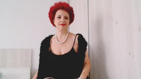 Milfsupreme online show from 10/08/25, 11:30