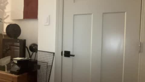 Snapshot of milfhunter1736 chatting on 12/22/24, 01:00 HungCollege online show from 12/22/24, 01:00