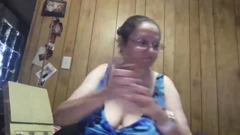 Snapshot of milfmichelle69 chatting on 03/28/26, 04:17 milfmichelle69 online show from 03/28/26, 04:17
