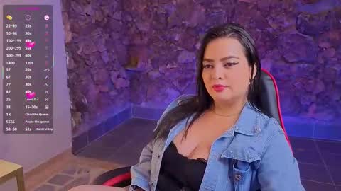 Snapshot of milfrosa_ chatting on 11/18/25, 10:25 milfrosa_ online show from 11/18/25, 10:25