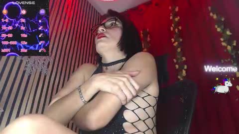 Snapshot of milfsexx_ chatting on 11/06/25, 11:15 Andrea online show from 11/06/25, 11:15