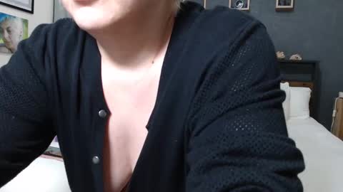 Snapshot of milfyanddaddy chatting on 02/12/25, 11:30 milfyanddaddy online show from 02/12/25, 11:30