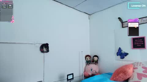 Snapshot of milfysis chatting on 03/20/26, 04:23 milfysis online show from 03/20/26, 04:23