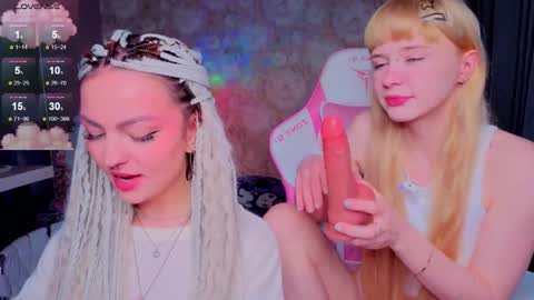 Snapshot of miliameow chatting on 03/27/26, 09:47 Milia online show from 03/27/26, 09:47