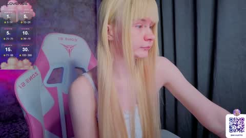 Snapshot of miliameow chatting on 04/14/26, 08:48 Milia online show from 04/14/26, 08:48