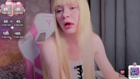 Snapshot of miliameow chatting on 04/16/26, 09:04 Milia online show from 04/16/26, 09:04