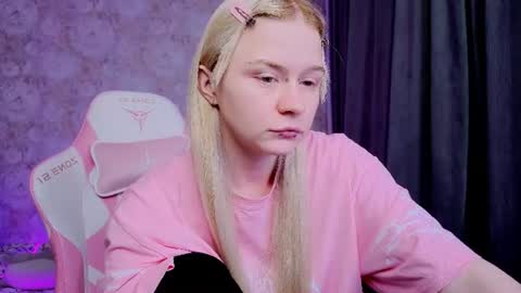 Milia online show from 07/17/26, 08:57