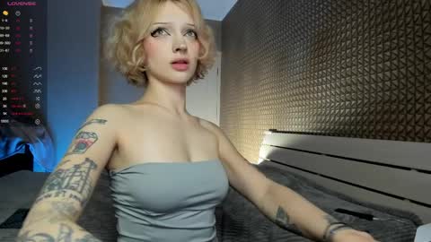 Snapshot of milinamarvelous chatting on 04/04/26, 01:48 Mila 3 aka Deepthroat World Champion online show from 04/04/26, 01:48