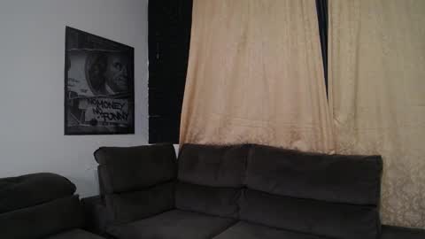 Snapshot of milioncouple chatting on 02/08/26, 08:23 milioncouple online show from 02/08/26, 08:23