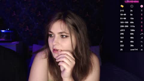 Stella and Neo online show from 12/10/24, 10:26