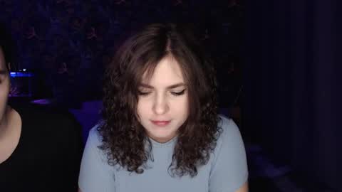 Stella and Neo online show from 03/04/25, 10:16