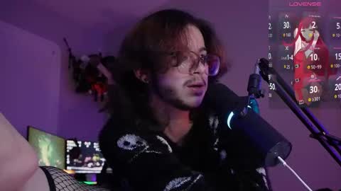 Snapshot of milkingmarlo chatting on 11/06/25, 02:56 milkingmarlo online show from 11/06/25, 02:56