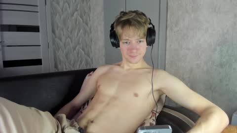 Isaac online show from 02/03/25, 06:02