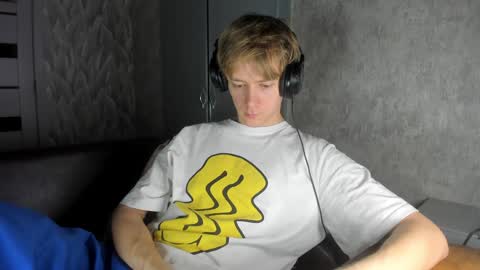 Isaac online show from 02/06/25, 04:10