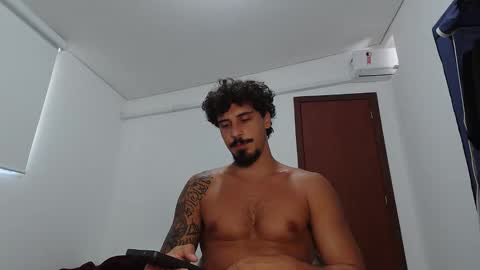 Snapshot of milkoffee chatting on 02/11/26, 01:49 milkoffee online show from 02/11/26, 01:49