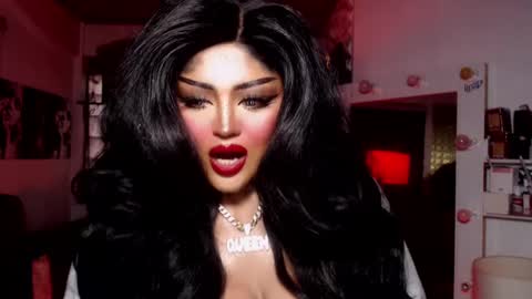 milkshakelavinia online show from 01/06/25, 04:15