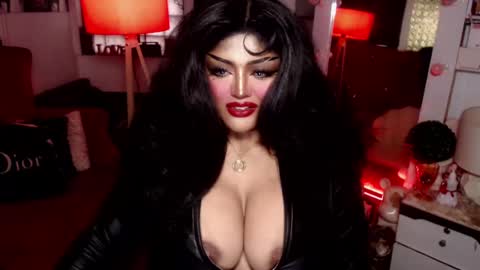 milkshakelavinia online show from 01/12/25, 03:39