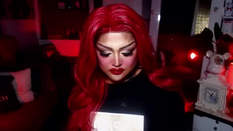 milkshakelavinia online show from 02/12/25, 10:56