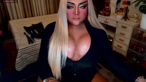 milkshakelavinia online show from 09/18/25, 02:02