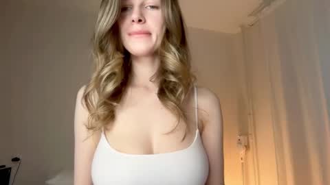 milky__way_ online show from 01/15/26, 01:59