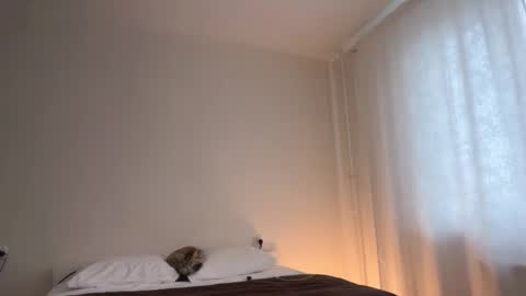 milky__way_ online show from 03/12/26, 02:12