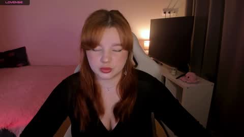 Snapshot of milky_wayx chatting on 12/01/24, 04:29 Lisa online show from 12/01/24, 04:29