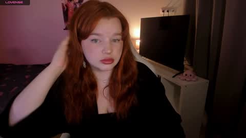 Snapshot of milky_wayx chatting on 12/19/24, 08:23 Lisa online show from 12/19/24, 08:23