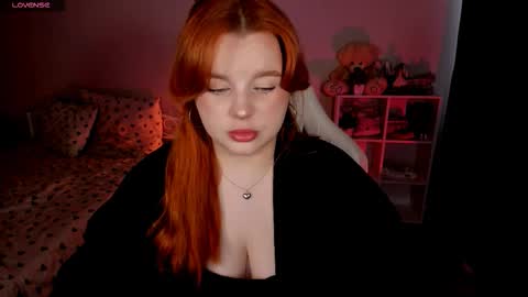 Snapshot of milky_wayx chatting on 10/08/25, 11:19 Lisa online show from 10/08/25, 11:19