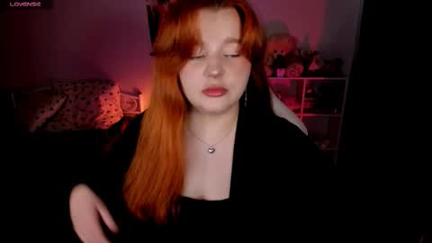 Snapshot of milky_wayx chatting on 10/10/25, 11:20 Lisa online show from 10/10/25, 11:20