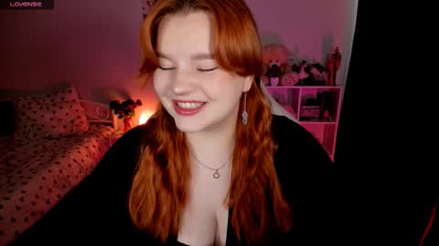 Snapshot of milky_wayx chatting on 11/01/25, 05:42 Lisa online show from 11/01/25, 05:42