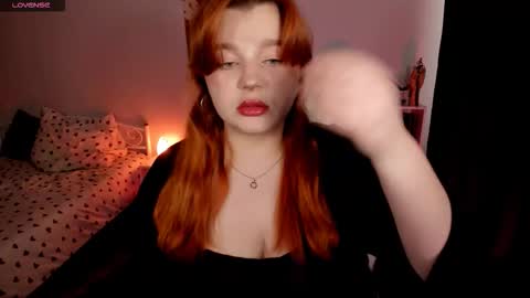 Snapshot of milky_wayx chatting on 11/04/25, 05:28 Lisa online show from 11/04/25, 05:28