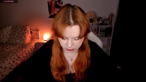 Snapshot of milky_wayx chatting on 11/10/25, 05:28 Lisa online show from 11/10/25, 05:28