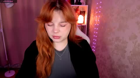 Snapshot of milky_wayx chatting on 04/23/26, 12:29 Lisa online show from 04/23/26, 12:29