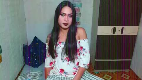 Snapshot of milkycumnel23 chatting on 12/02/25, 01:39 NEL 23 online show from 12/02/25, 01:39