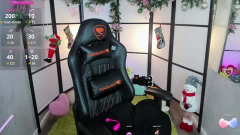 Snapshot of milkycute chatting on 12/20/24, 01:03 milky cute online show from 12/20/24, 01:03