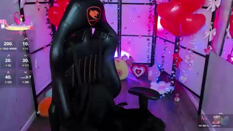 Snapshot of milkycute chatting on 02/15/25, 01:10 milky cute online show from 02/15/25, 01:10