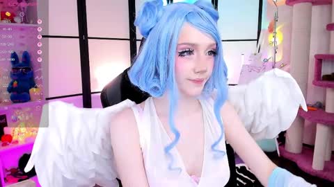Snapshot of milkycute chatting on 03/31/26, 06:41 milky cute online show from 03/31/26, 06:41