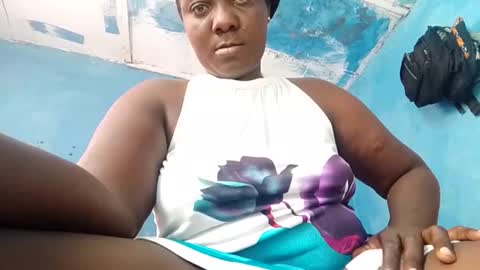 Snapshot of milkyebony254 chatting on 09/19/25, 01:34 milkyebony254 online show from 09/19/25, 01:34