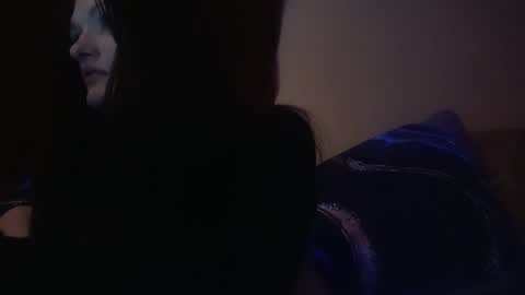 Snapshot of milkyemm chatting on 11/17/25, 08:31 milkyemm online show from 11/17/25, 08:31