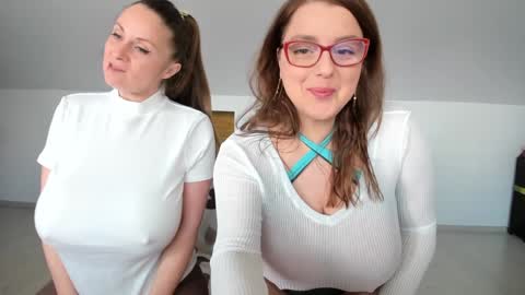 Snapshot of milkykandy chatting on 03/08/26, 07:12 Livia online show from 03/08/26, 07:12