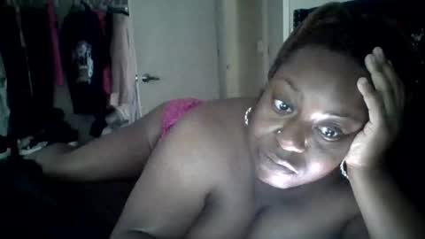 Snapshot of milkyway5555 chatting on 06/24/26, 08:41 Pretty wet brown online show from 06/24/26, 08:41