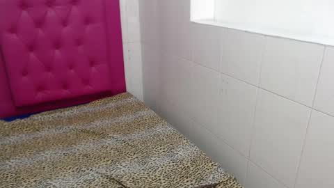 milkyway_18 online show from 02/16/25, 06:43