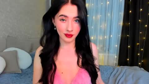 Snapshot of milla__moore chatting on 11/12/25, 04:18 milla moore online show from 11/12/25, 04:18