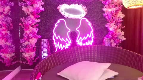 MILLA online show from 12/27/24, 04:32